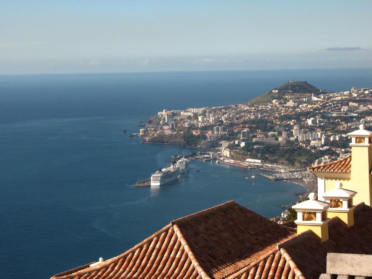 Villa Bougainvillea Palheiro Village By Hr Madeira Funchal  Exterior photo