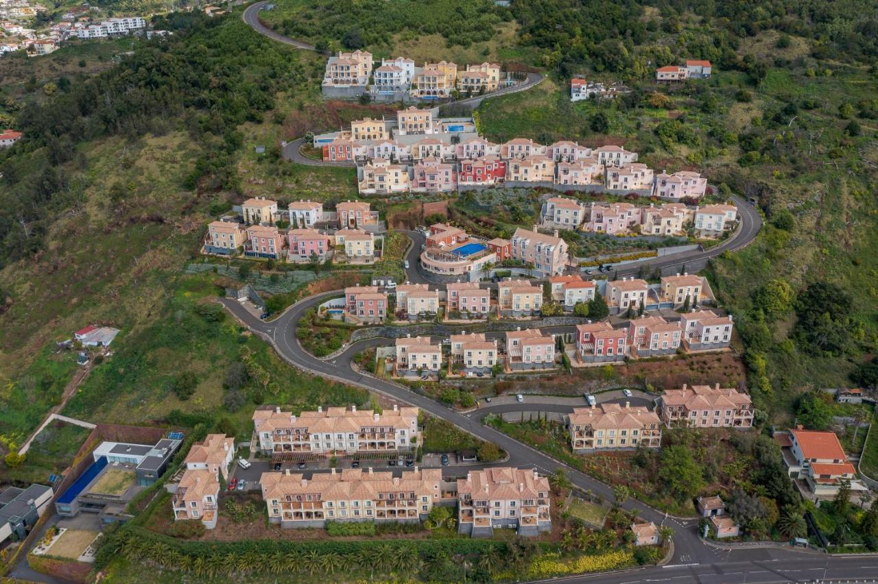 Villa Bougainvillea Palheiro Village By Hr Madeira Funchal  Exterior photo