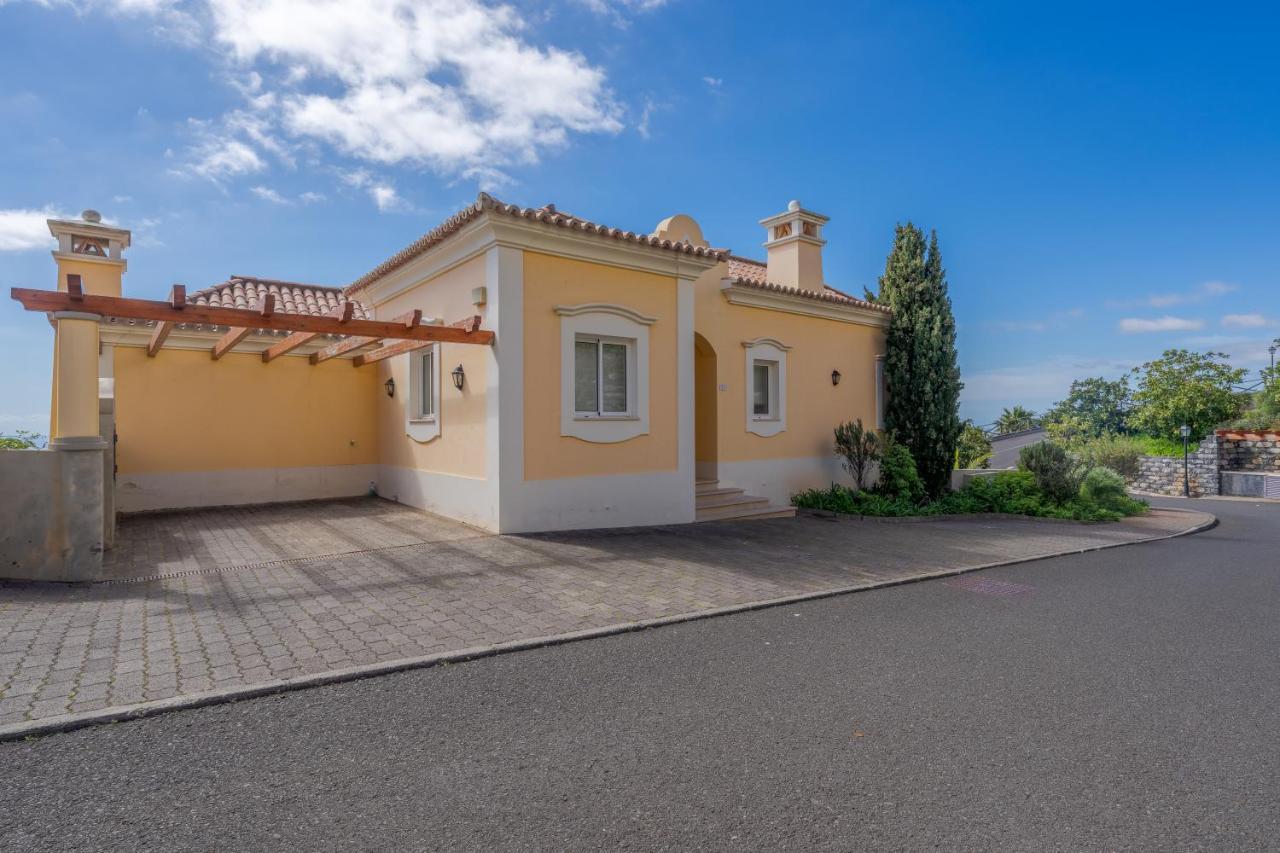 Villa Bougainvillea Palheiro Village By Hr Madeira Funchal  Exterior photo